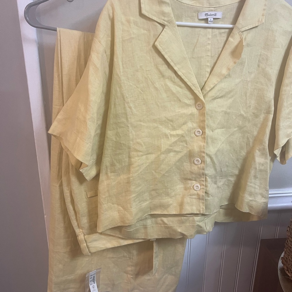 Match linen set. L top (boxy crop) and wide leg pant (14) only sell as set. - Picture 2 of 2